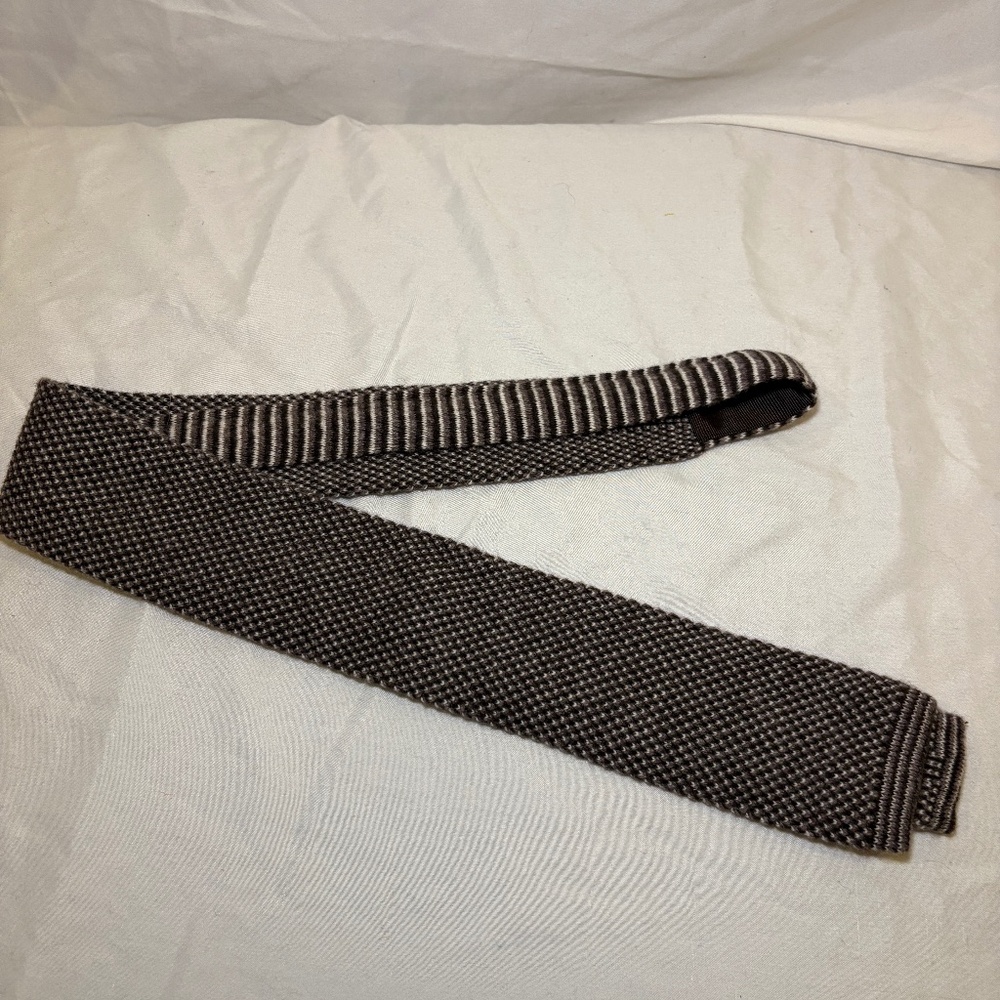Cesare Attolini Napoli Cashmere/Wool Flat End Tie Grenadine Weave Made in Italy